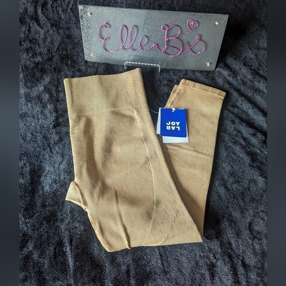 NWT Joy Lab Sand/Tan High Rise 7/8 Seamless Knit Legging S,M,L